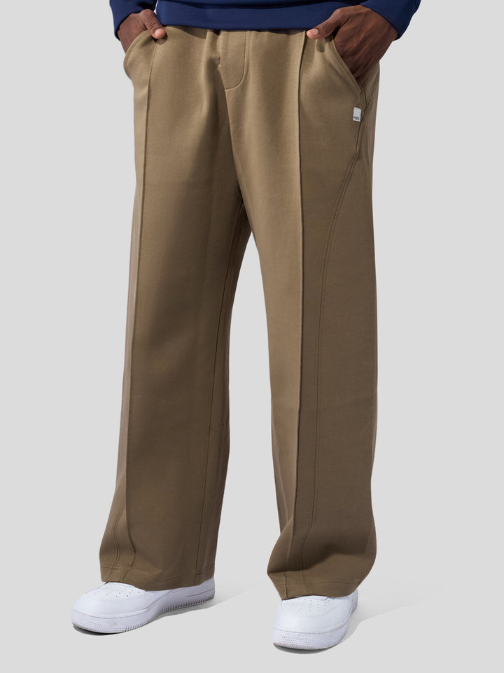 Pantalon Droit CozySpacer" can be rewritten as "Pantalon Droit Confortable CozySpacer.