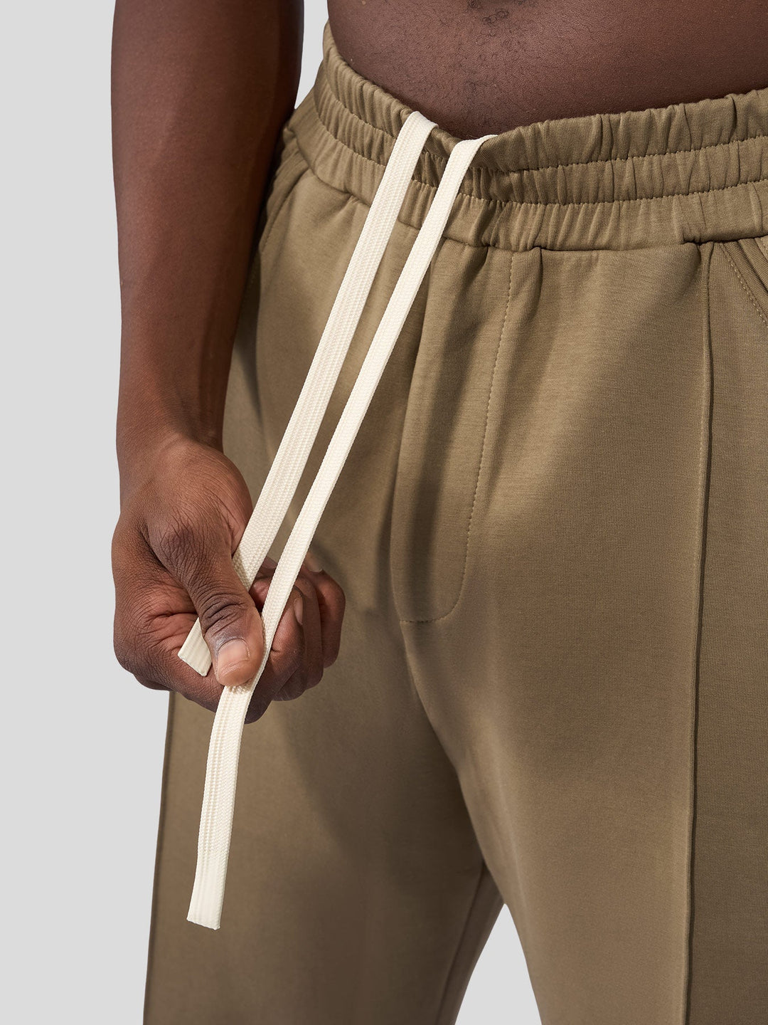 Pantalon Droit CozySpacer" can be rewritten as "Pantalon Droit Confortable CozySpacer.