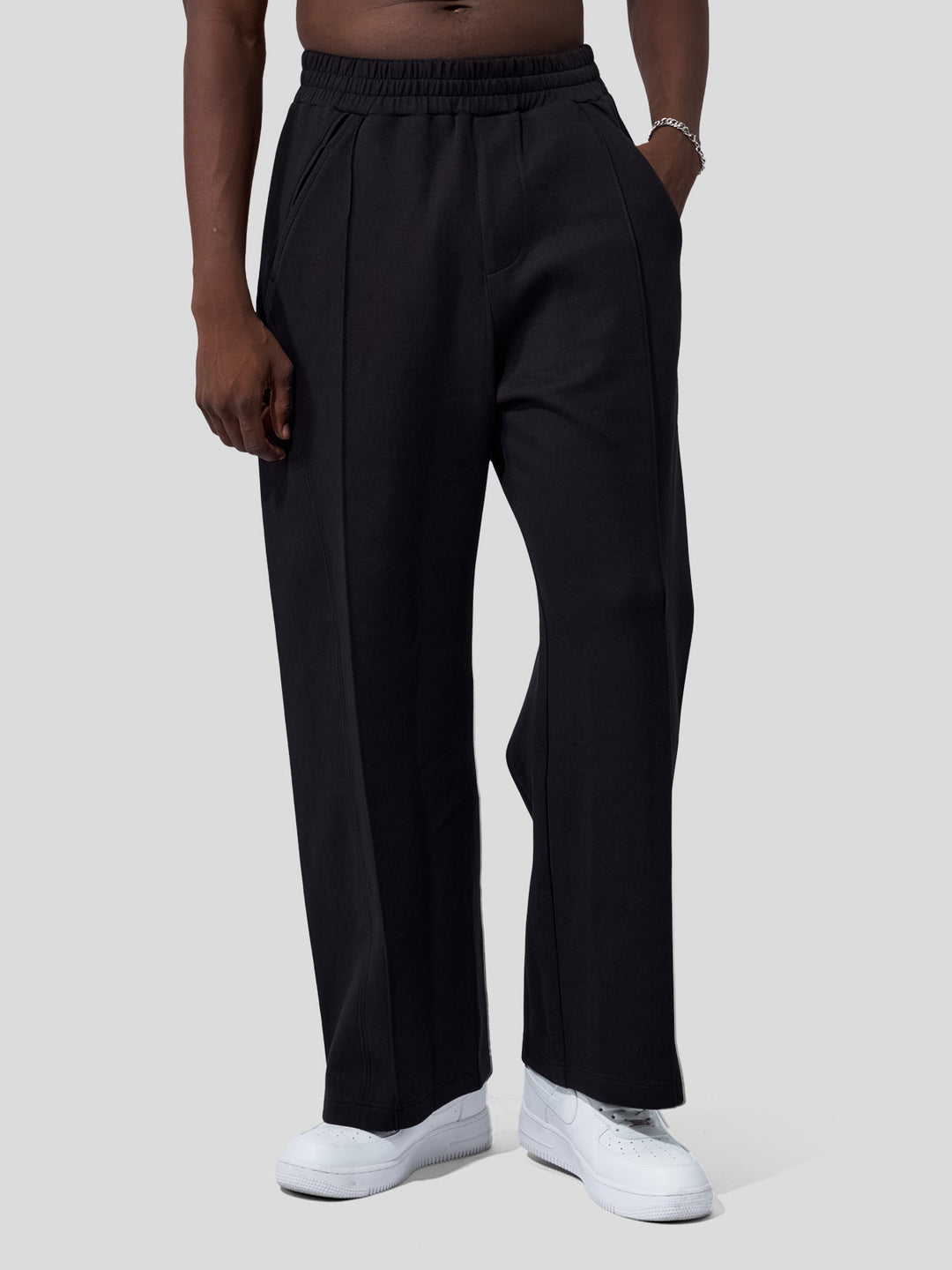 Pantalon Droit CozySpacer" can be rewritten as "Pantalon Droit Confortable CozySpacer.
