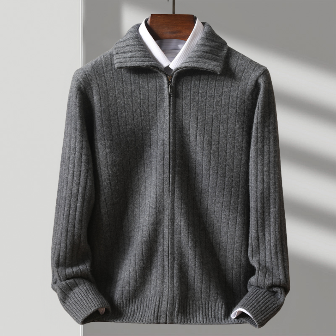 "Sebastian | Veste en laine mérinos tricotée" can be rewritten as "Veste tricotée en laine mérinos Sebastian".