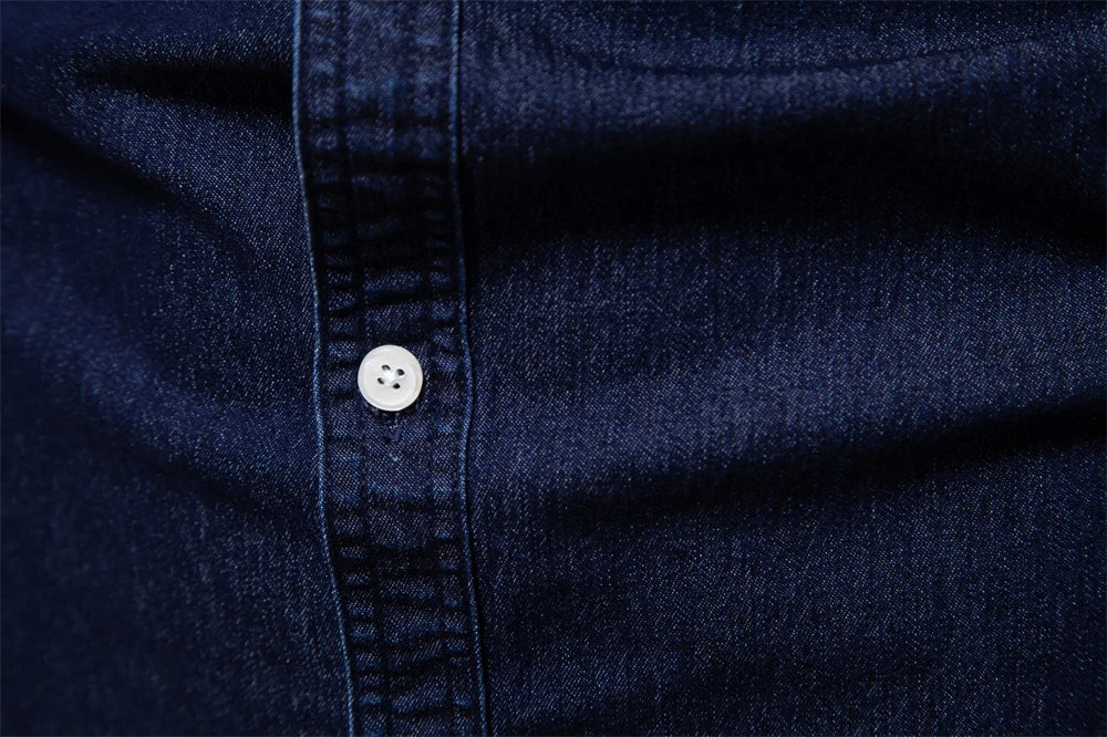 "Chemise en Denim pour Hommes TailorFlex" can be rewritten as "Chemise en Denim Homme TailorFlex".