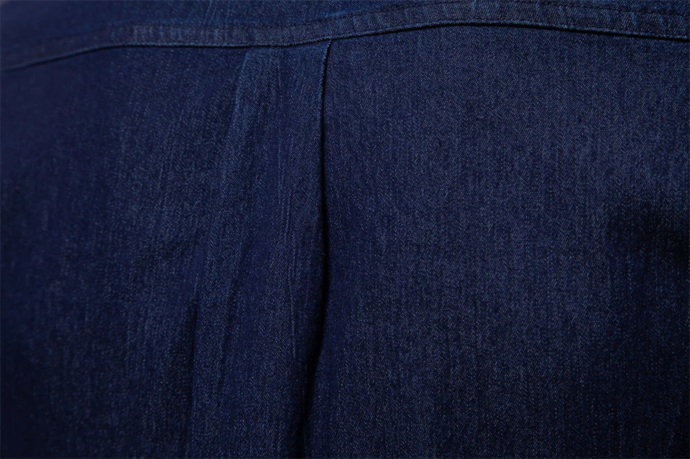 "Chemise en Denim pour Hommes TailorFlex" can be rewritten as "Chemise en Denim Homme TailorFlex".