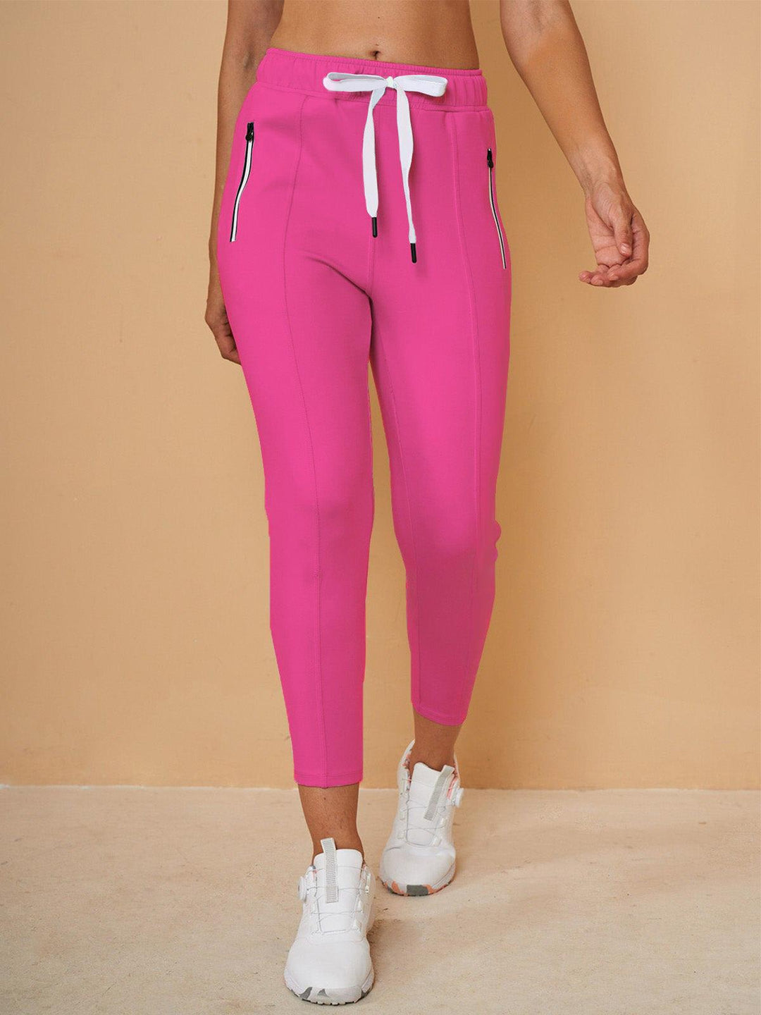 Plus que des joggings Capri avec cordon