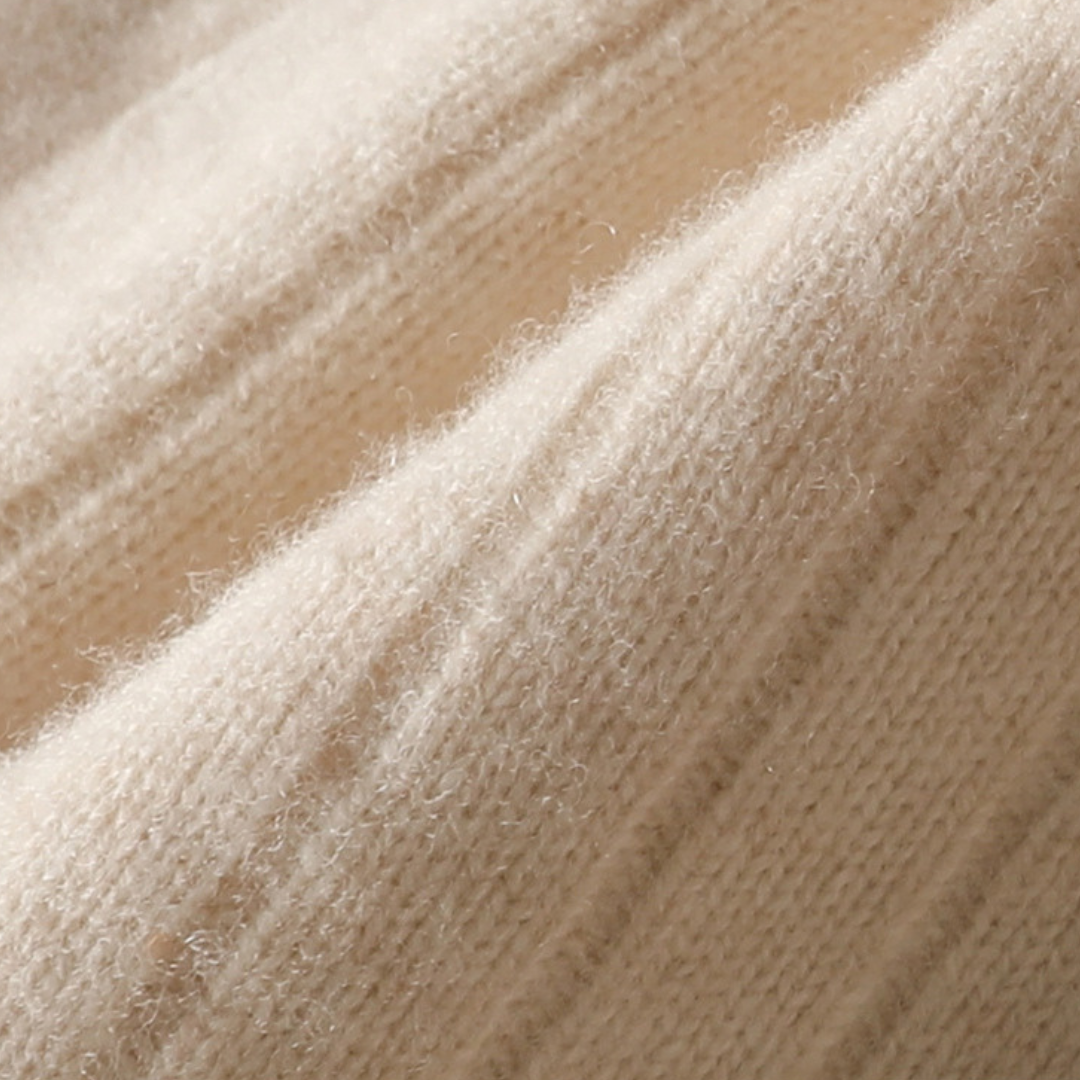 "Sebastian | Veste en laine mérinos tricotée" can be rewritten as "Veste tricotée en laine mérinos Sebastian".