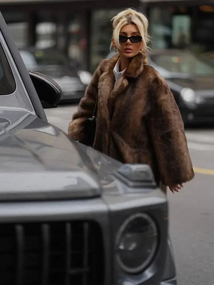 Manteau Long Tendance en Fausse Fourrure Marron Foncé