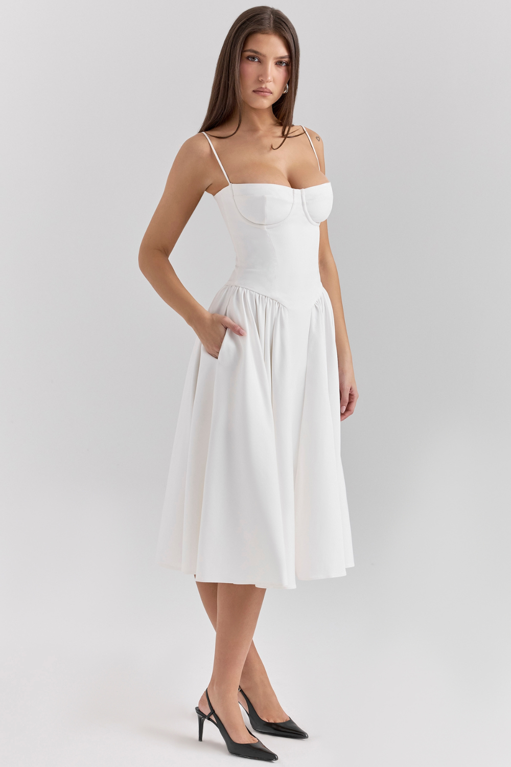 Solène – Robe mi-longue en sergé corset
