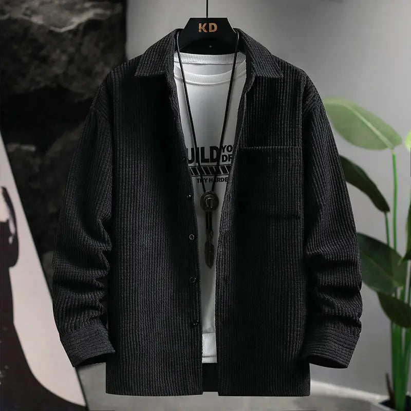 Chemise en velours côtelé Korven" can be rewritten as "Chemise Korven en velours côtelé.