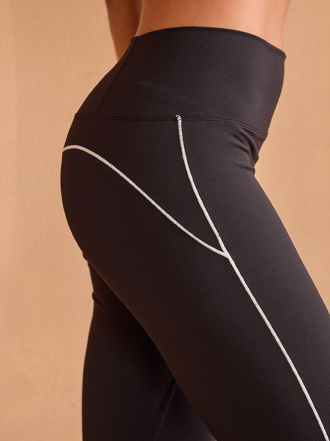 Pantalons Évasés Découpés Taille Haute 35 Pouces - Plus Qu'un Basique